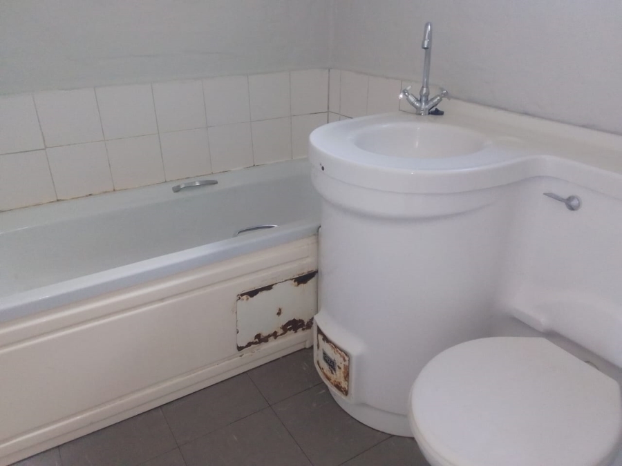 To Let 2 Bedroom Property for Rent in Amalinda Eastern Cape